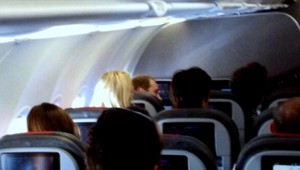 Princ William má hlboko do vrecka! Kupuje si lacné letenky