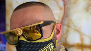 Rytmus zarába aj na korona-kríze! TOĽKOTO pýta za rúška s jeho značkou!