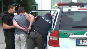 Krvavá hádka! Na expriateľku zaútočil obrovským nožom