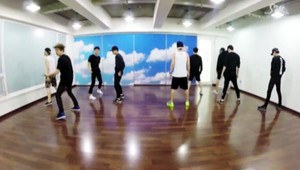 Gangnam Style vystriedal Exo. Na svete je nový tanečný štýl