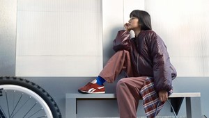 Ako môže crossbody kabelka zmeniť celý váš outfit?