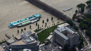 Dunaj stúpa! V Bratislave vyhlásený 1. povodňový stupeň