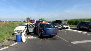 Hromadná nehoda pri Šamoríne: Zrazili sa štyri autá