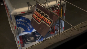 Nákladiakom rovno do výkladu: Zlodeji ukradli vzácne stavebnice za vyše 10-tisíc