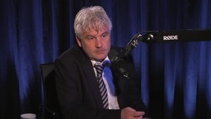 Parlament zvolil nového komisára pre deti. Tomanovú na poste vystrieda Jozef Mikloško