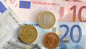 Euro v celej Únii. Podľa Komisie už do ôsmich rokov eur