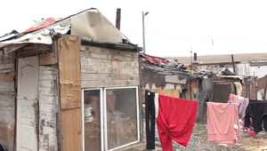 Požiar usmrtil štyri deti a ich prababku. Obyvatelia unimobuniek majú obavy o život