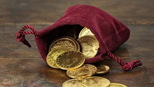 Pracovník mincovne kradol, zlato vynášal v útrobách tela