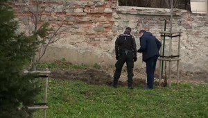 V areáli školy našli žiaci kostrové pozostatky