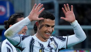 Ronaldo odpovedal na kritiku hetrikom a prekonal Pelého. S kráľom futbalu si vymenili komplimenty