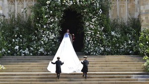 Slávna speváčka skritizovala svadobné šaty Meghan