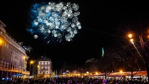 Videli ste ohňostroje v Bratislave či Košiciach? Pozrite si zábery zo silvestrovských osláv