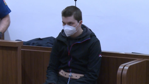 Pre zlú známku zabil učiteľa mačetou. Dostal výnimočný trest