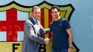 Manchester United chce k Van Persiemu aj Fábregasa