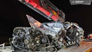 Tragická noc na cestách: Čelnú zrážku neprežil 41-ročný vodič