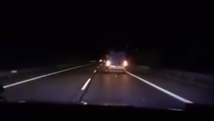 VIDEO: Streľba neďaleko obytných domov. Polícia naháňala migrantov