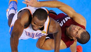 Miami Heat uspeli doma a ujali sa vedenia v sérii