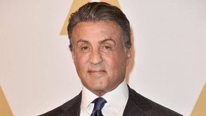 Sylvester Stallone si prestal farbiť vlasy: Pozrite sa ako vyzerá kompletne šedivý!