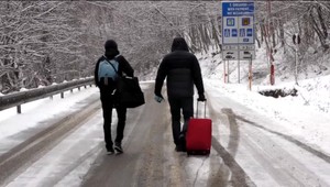 Nekonečné čakanie na slovensko-ukrajinskej hranici: Ľudia stáli v mrazoch dlhé hodiny