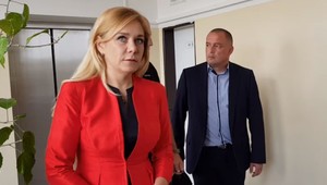 Ministerka vnútra navštívila policajtov, ktorí zasahovali na Obchodnej ulici