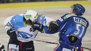 Hollweg napadol aj Petrovického, má už 91 trestných minút