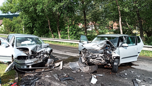 Vodička sa plne nevenovala šoférovaniu. Pri čelnej zrážke sa zranili aj deti