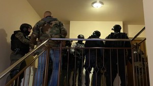 Akcia Firma: NAKA zasahuje na východe Slovenska, zadržali niekoľko osôb