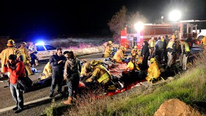 Autobus s turistami sa prevrátil! 8 mŕtvych, 40 zranených