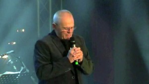 Herec, politik, minister, riaditeľ televízie a skvelý spevák. Kňažko očaril vypredanú Lucernu