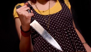 Odmietol si ju vziať. Prinútila ho k styku a odrezala mu penis