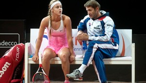 Čo Kar. Schmiedlová získala, Rybáriková stratila. Po prvom dni 1:1