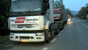 Kamionista na seba po nehode zavolal policajtov, nafúkal dve promile