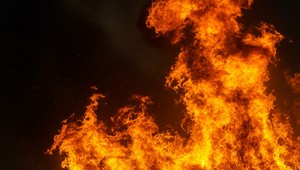 Pri hasení požiaru v bývalom pivovare našli torzo mužského tela