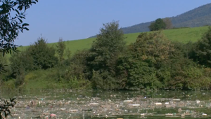 V Ružínskej priehrade nájdete stovky ton odpadu, či chladničku. Ekologickej katastrofe má zabrániť špeciálna stena