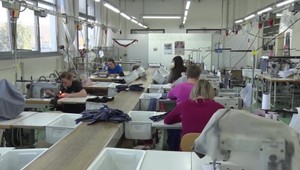Veľká odevná firma končí: Viac ako 300 ľudí prišlo o prácu, zasiahol preto štát
