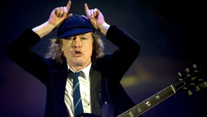 Frontman AC/DC dostane čestný titul!