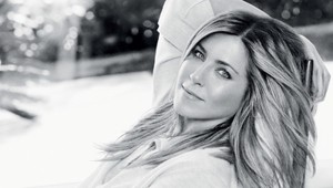 Jennifer Aniston (41). Najskôr údajný rozchod, potom zásnuby