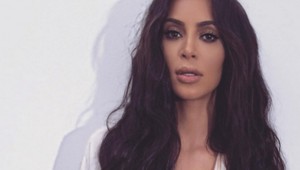Kim Kardashian NAHÁ v posteli! Unikla ďalšia časť pikantného videa