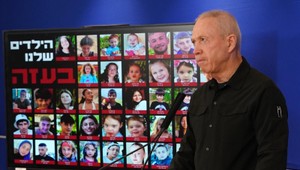 Izraelský minister obrany: Deti z Izraela vnímam ako svoje vlastné. Neprestanem bojovať, kým ich nedostanem domov