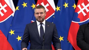 Premiér vyzýva ľudí, aby netajili cestovateľskú anamnézu