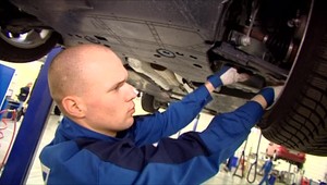 Vodiči, pozor: Rezort dopravy prišiel s novým zákonom, auto si už hocikde neopravíte