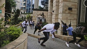Teroristický útok v Nairobi má najmenej 14 obetí, zásah proti útočníkom skončil