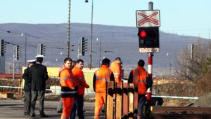 Vodič dostal pokutu, keď prechádzal cez priecestie. Zvonila zvuková signalizácia