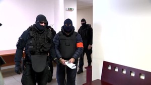 Andruskó podal trestné oznámenie na sudcov, ktorí oslobodili Kočnera a Zsuzsovú. Rovnaký senát riadi proces aj naďalej