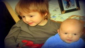 Nóri odobrali deti aj Eve! Otec ich mal štekliť cez pyžamo