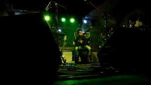 Áron Hodek (7), zázračné dieťa. Mladý basgitarista dostal pozvánku až do L.A.