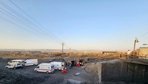 Pri výbuchu v uhoľnej bani zahynulo najmenej 51 ľudí