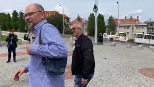 Pre hosťovanie miliónarskej rodiny čelí Sulík veľkej kritike. V koalícii vládnu ďalšie konflikty