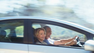 Čo všetko musíte spĺnať pri šoférovaní, keď máte viac ako šesťdesiatpäť rokov