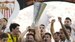 Sevilla je vo finálových penaltách silná. Pomohli jej aj vlastné góly súperov